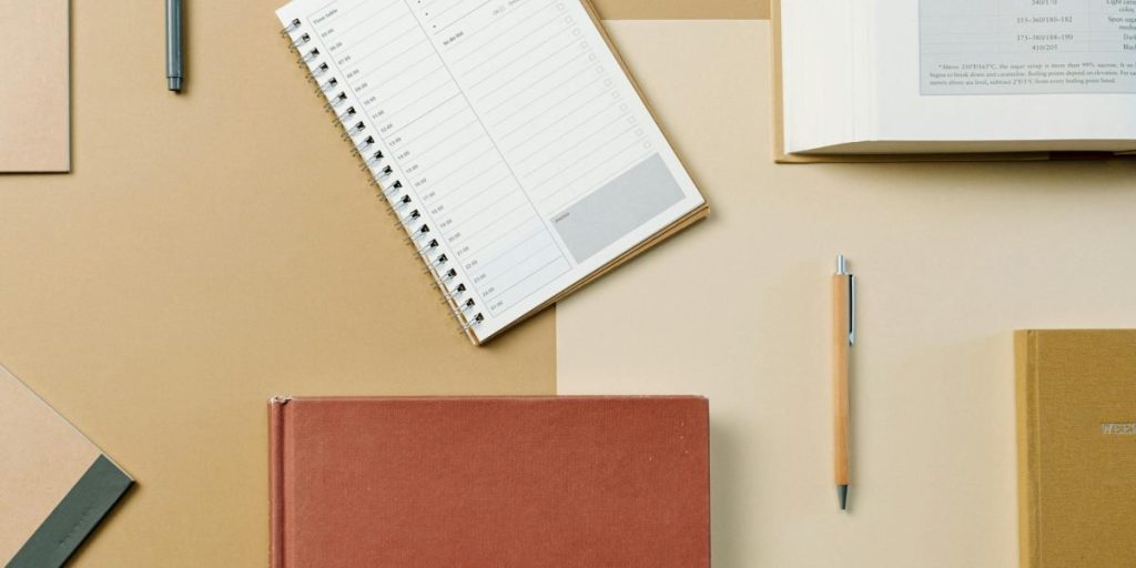 This guide walks you through the top best-selling fiction authors of all time, explaining who they are, why they became so popular, and which book to try first....
