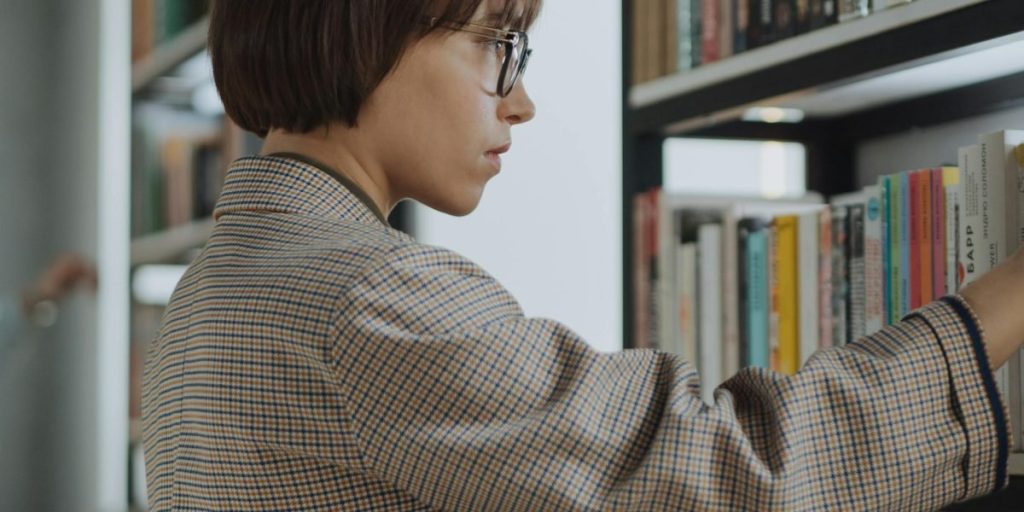 This guide helps parents, teachers, and caregivers cut through the overwhelming choices of children's books and find reads that kids will actually love. It expl...