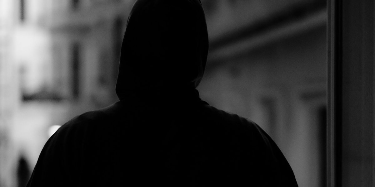 A sense of wonder and mystery in an everyday urban setting, characteristic of urban fantasy.
